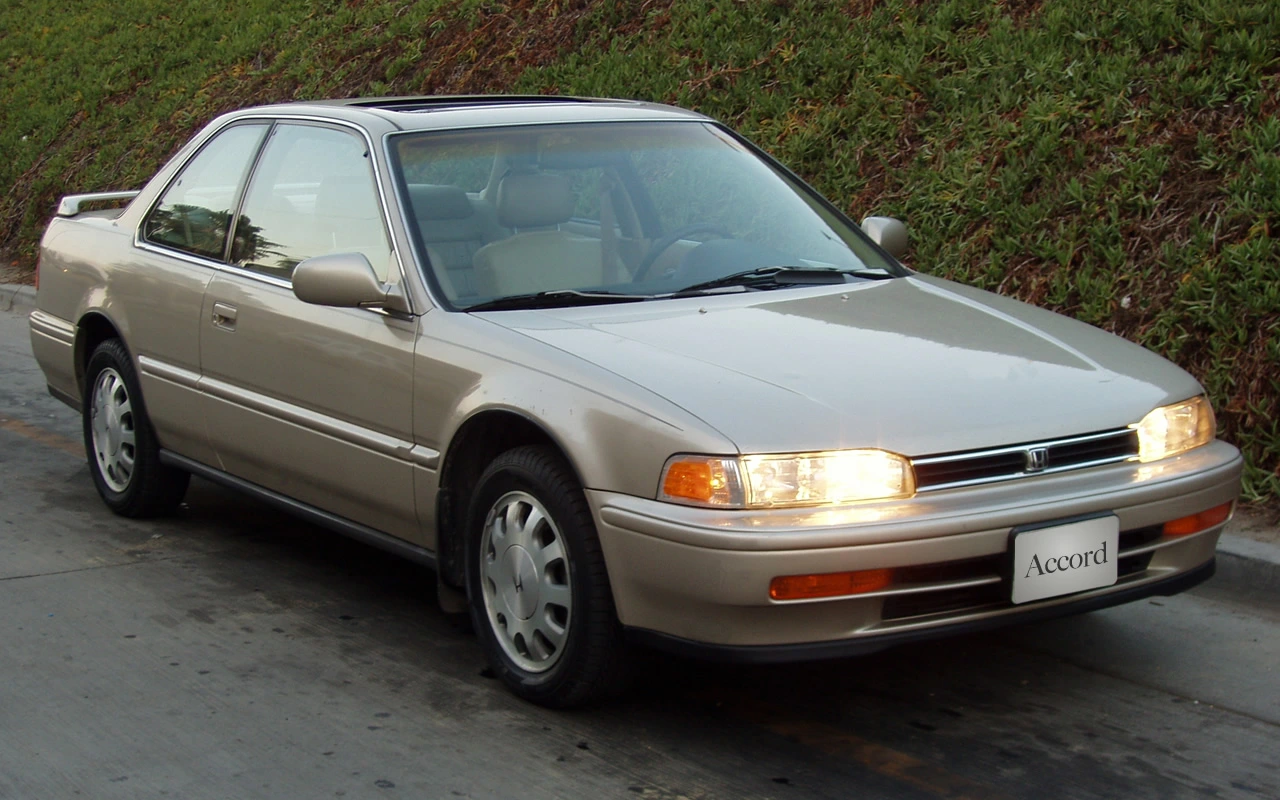 مشخصات فنی هوندا آکورد نسل پنجم Honda Accord 1993