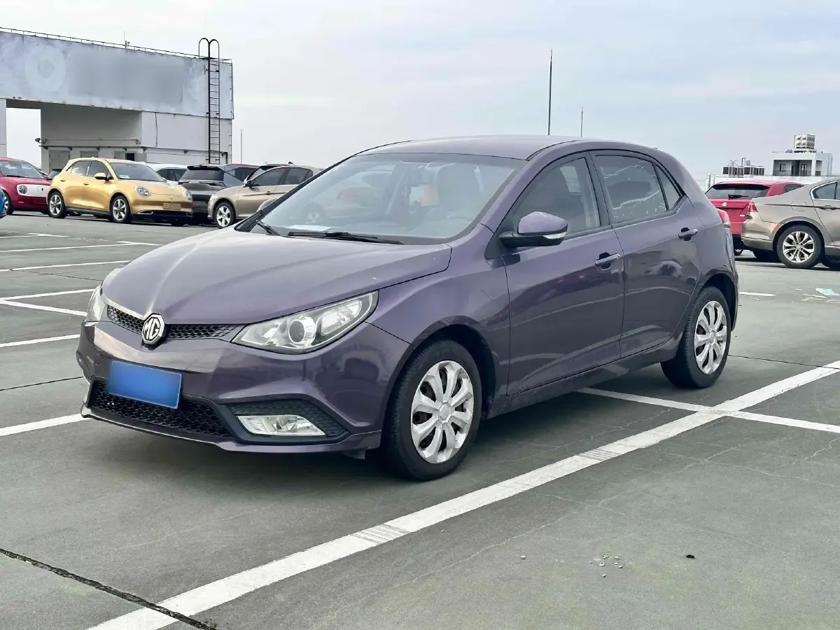 مشخصات فنی ام جی MG 5 2012