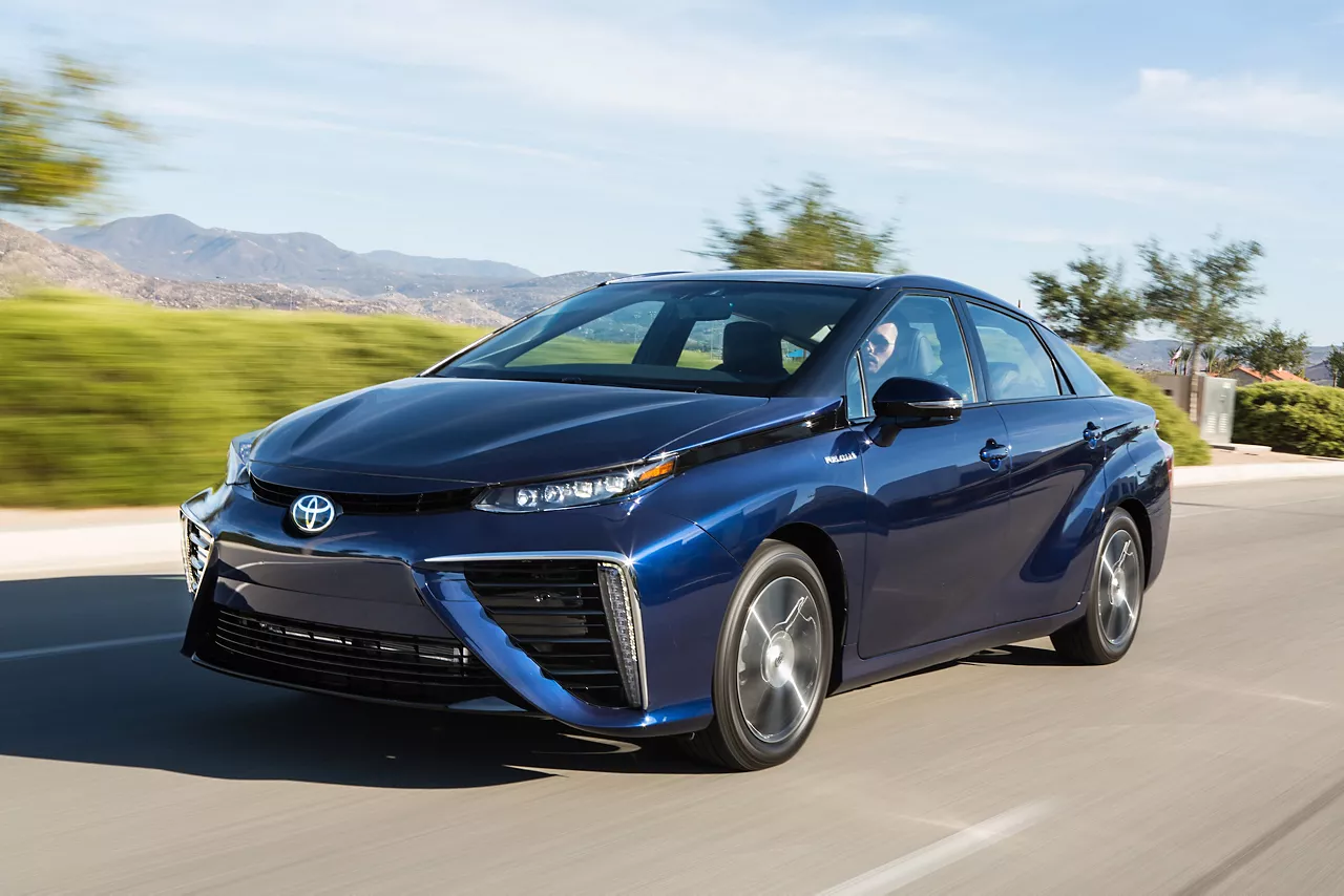 مشخصات فنی تویوتا میرای نسل اول Toyota Mirai 2014
