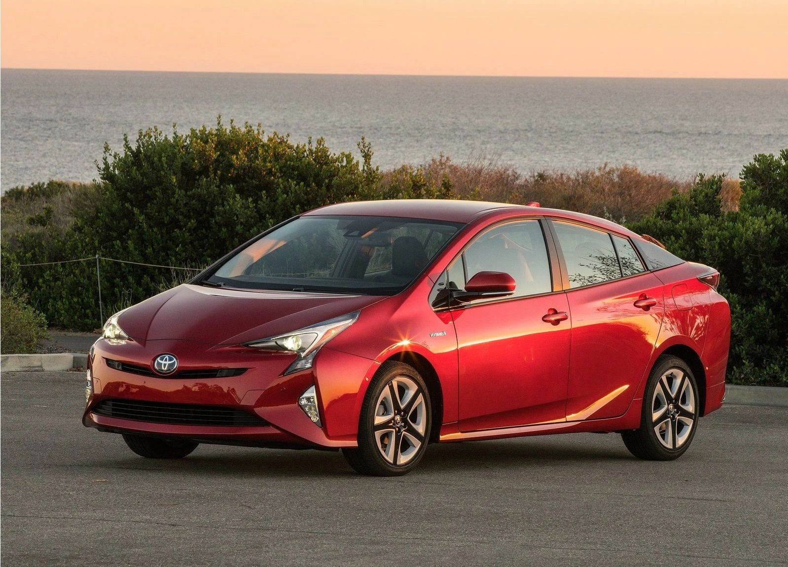 مشخصات فنی تویوتا پریوس Toyota Prius XW50