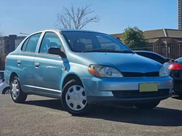 مشخصات فنی تویوتا یاریس سدان Toyota Yaris sedan 1999