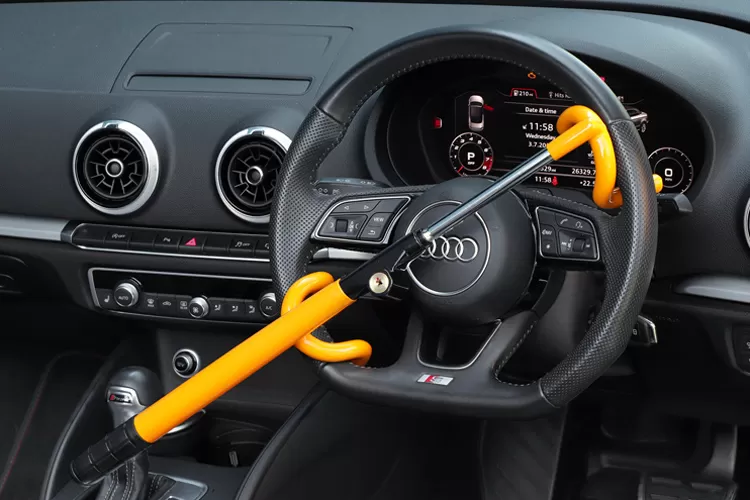 قفل فرمان خودرو steering wheel lock
